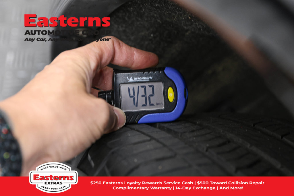Used 2025 Dodge Durango GT RWD image 30