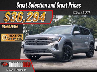 Used 2026 Volkswagen Atlas SE w/ Black Wheel Package