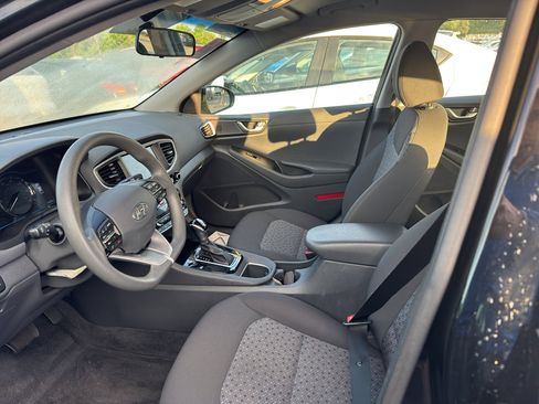 Used 2019 Hyundai Ioniq Blue FWD image 3