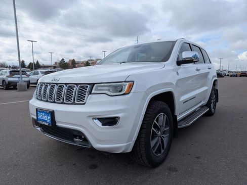 Used 2018 Jeep Grand Cherokee Overland image 7