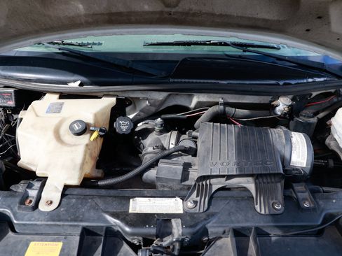 Used 2004 Chevrolet Express 3500 image 38