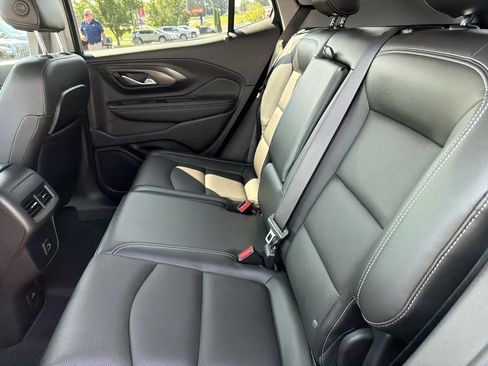 Used 2022 GMC Terrain SLT w/ Infotainment Package II AWD/4WD image 13