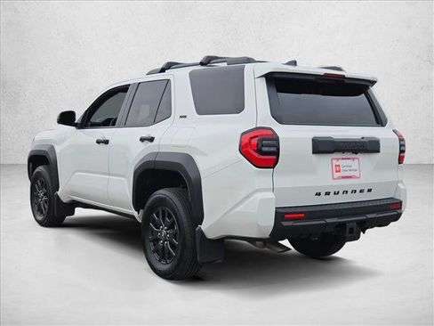 Used 2025 Toyota 4Runner SR5 AWD/4WD image 8