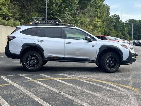 Used 2022 Subaru Outback Wilderness AWD/4WD image 2