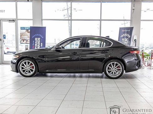 Used 2018 Alfa Romeo Giulia AWD image 6