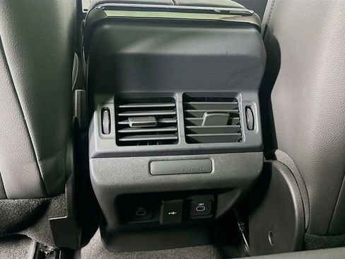Used 2026 Land Rover Range Rover Evoque Dynamic SE image 25