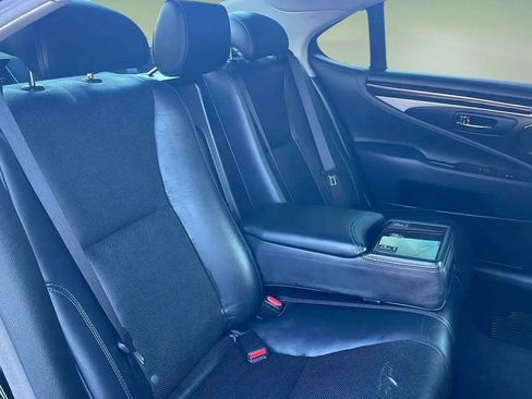 Used 2014 Lexus LS 460 AWD image 24