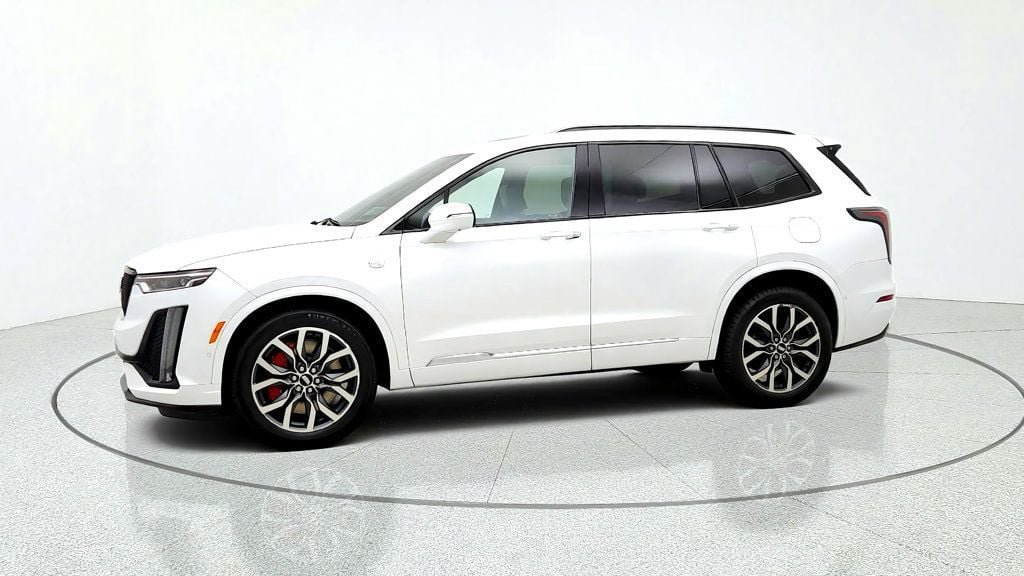 Used 2024 Cadillac XT6 Sport w/ Platinum Package AWD/4WD image 8