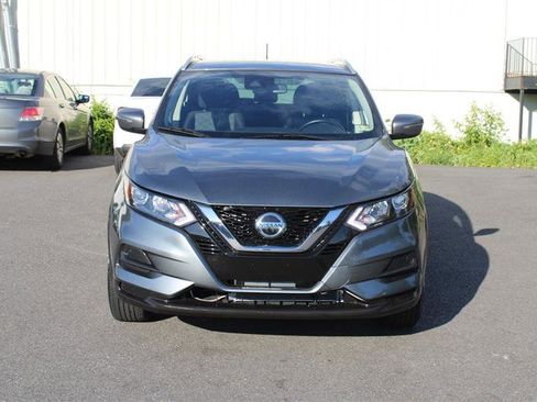 Used 2021 Nissan Rogue Sport SV image 3