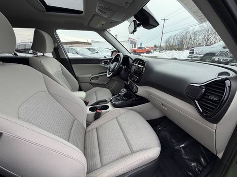 Used 2021 Kia Soul EX FWD image 12
