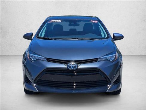 Used 2019 Toyota Corolla LE FWD image 2