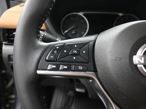 Used 2024 Nissan Sentra SV w/ SV Premium Package FWD image 12