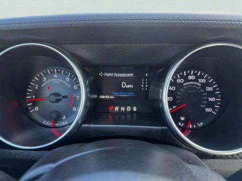 Used 2021 Ford Mustang Coupe image 22