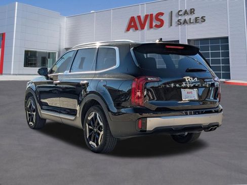 Used 2025 Kia Telluride S image 3