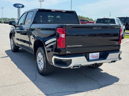Used 2022 Chevrolet Silverado 1500 LT AWD/4WD image 6