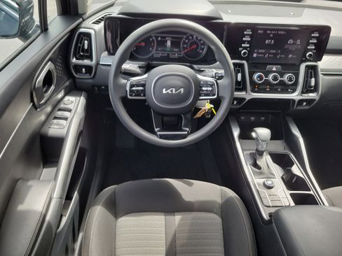 Used 2023 Kia Sorento LX FWD image 21