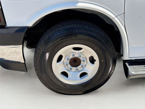 Used 2023 Chevrolet Express 3500 LT w/ LT Preferred Equipment Group image 30