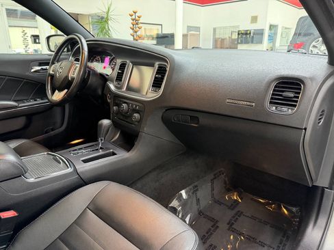 Used 2011 Dodge Charger R/T AWD/4WD image 18
