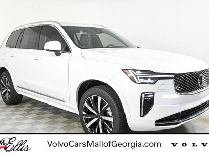 New 2025 Volvo XC90 B6 Core w/ Climate Package