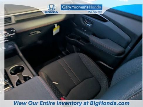 Used 2025 Honda Pilot Sport image 22