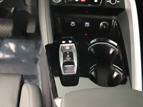 Used 2025 Audi Q5 Prestige AWD/4WD image 22