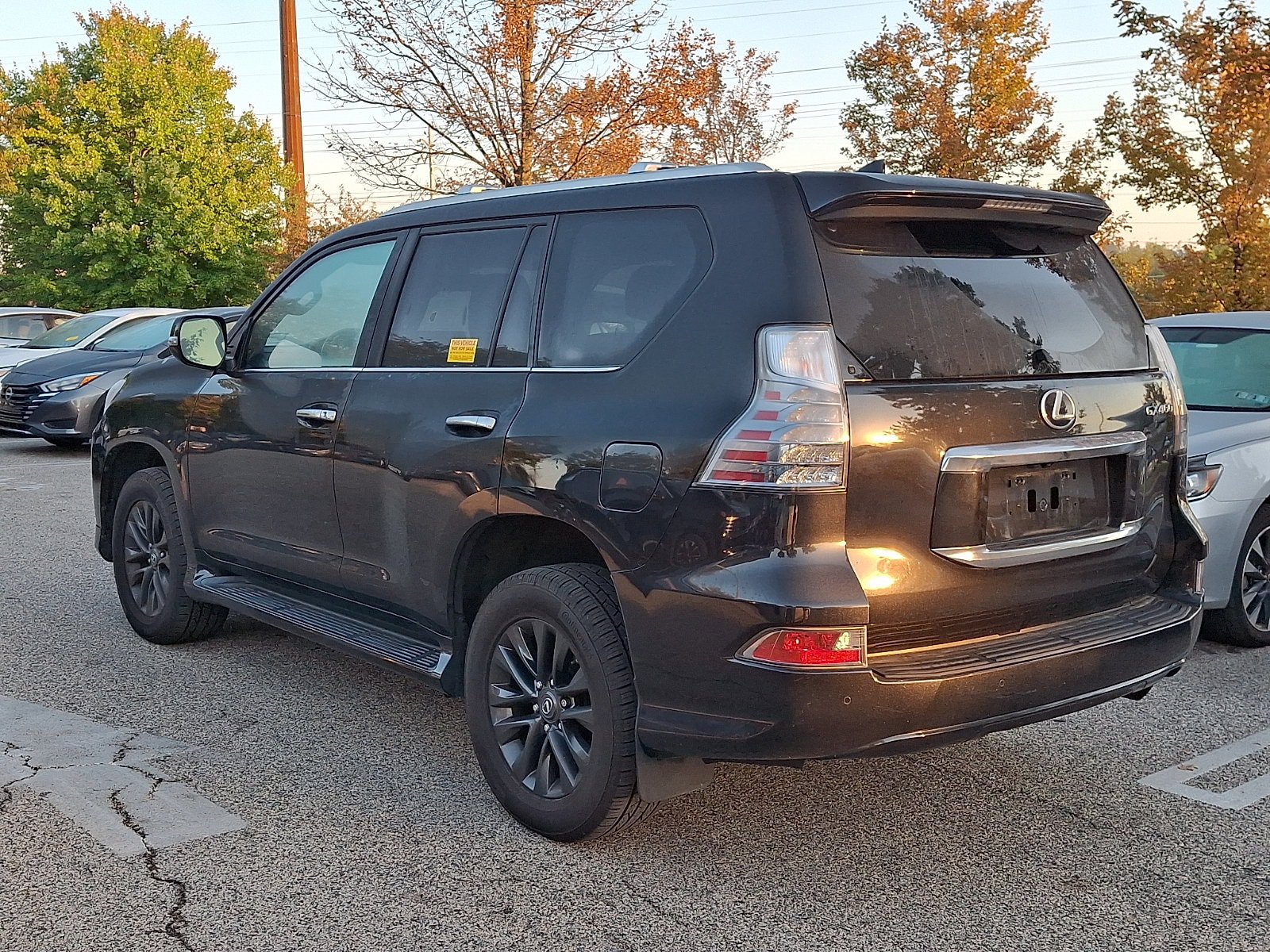 Used 2023 Lexus GX 460 Premium w/ Premium Plus Package AWD/4WD image 2