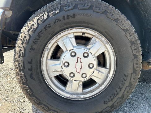 Used 2005 Chevrolet Colorado LS image 14