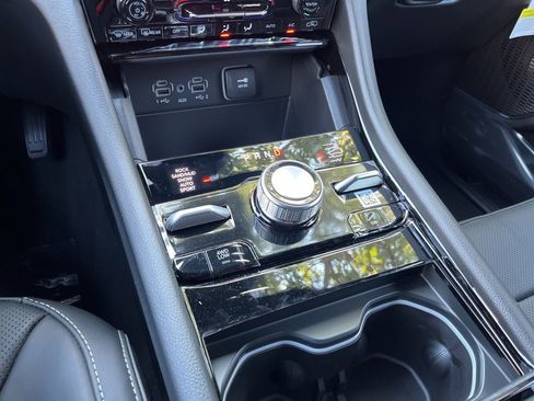 New 2025 Jeep Grand Cherokee L Overland w/ Trailer Tow Package image 53