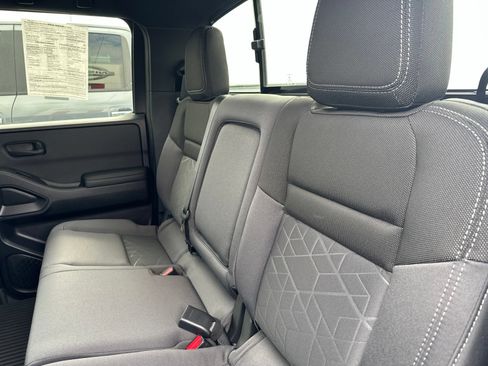Used 2026 Nissan Frontier SV w/ All-Weather Content Package AWD/4WD image 25