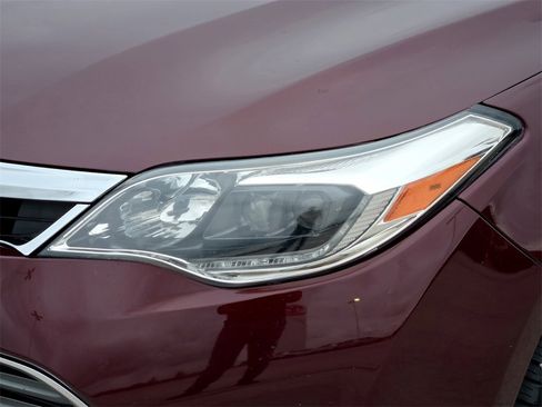 Used 2015 Toyota Avalon Limited image 4