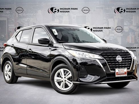 Used 2025 Nissan Kicks Play S image 1