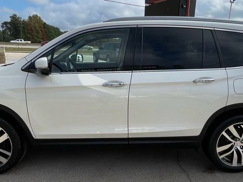Used 2016 Honda Pilot Touring image 7