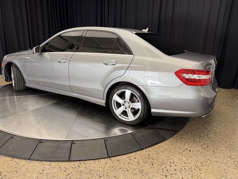 Used 2010 Mercedes-Benz E 350 4MATIC Sedan image 5