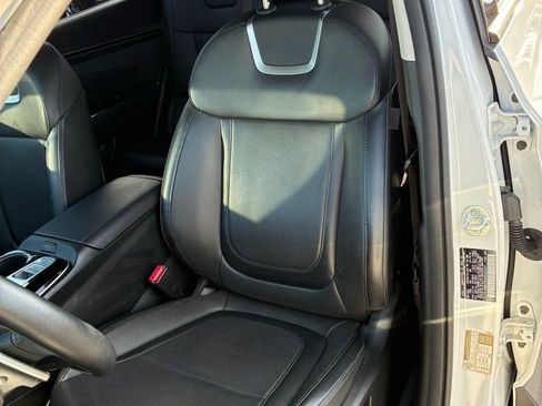 Used 2024 Hyundai Tucson Limited image 17