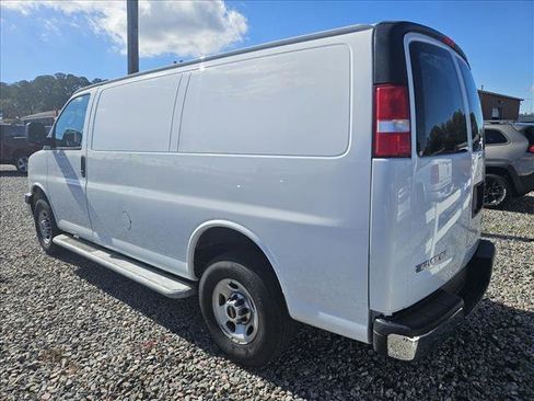 Used 2021 GMC Savana 2500 w/ Driver Convenience Package image 5