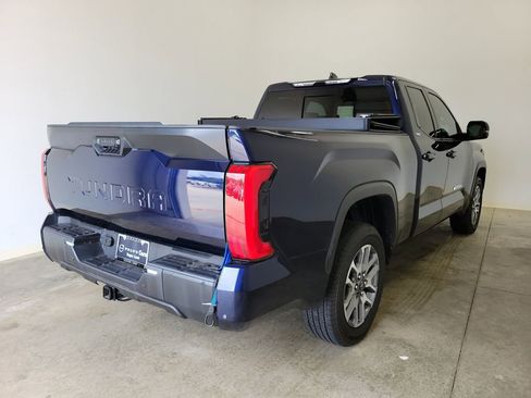 Used 2022 Toyota Tundra SR5 w/ SR5 Convenience Package RWD image 5