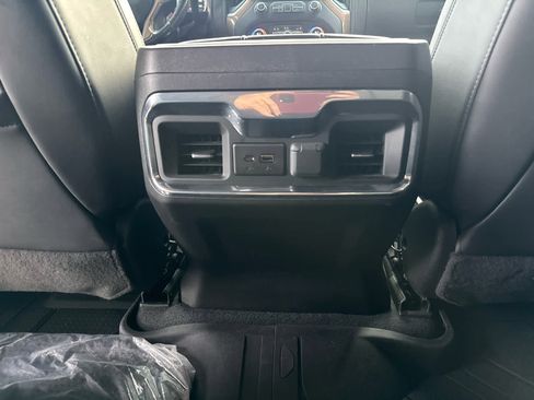 Used 2022 Chevrolet Silverado 3500 High Country w/ Technology Package image 35