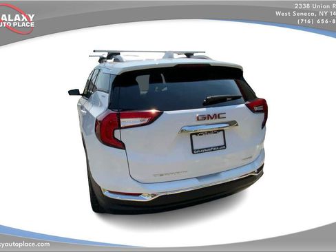 Used 2024 GMC Terrain SLT AWD/4WD image 7