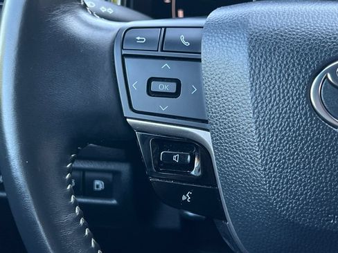 Used 2025 Toyota Camry SE FWD image 37