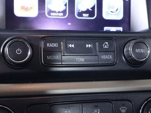 Used 2018 Chevrolet Colorado Z71 AWD/4WD image 22