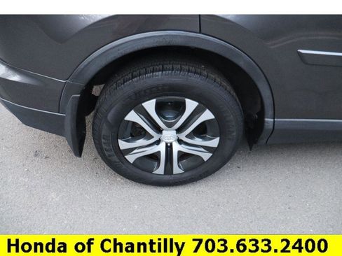 Used 2018 Toyota RAV4 LE image 29