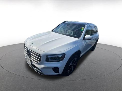 Used 2025 Mercedes-Benz GLB 250 image 4