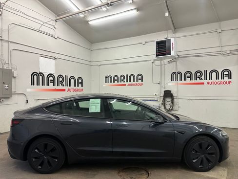 Used 2025 Tesla Model 3 Long Range RWD image 10