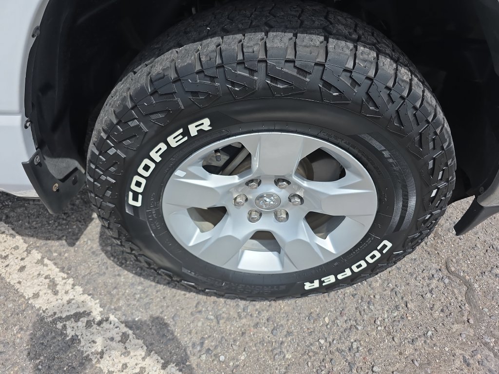 Used 2023 RAM 1500 Big Horn AWD/4WD image 38