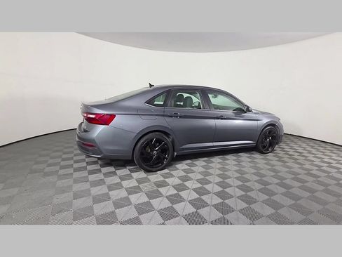 Used 2025 Volkswagen Jetta SE w/ Sunroof Package FWD image 38