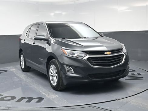 Used 2019 Chevrolet Equinox LT image 3