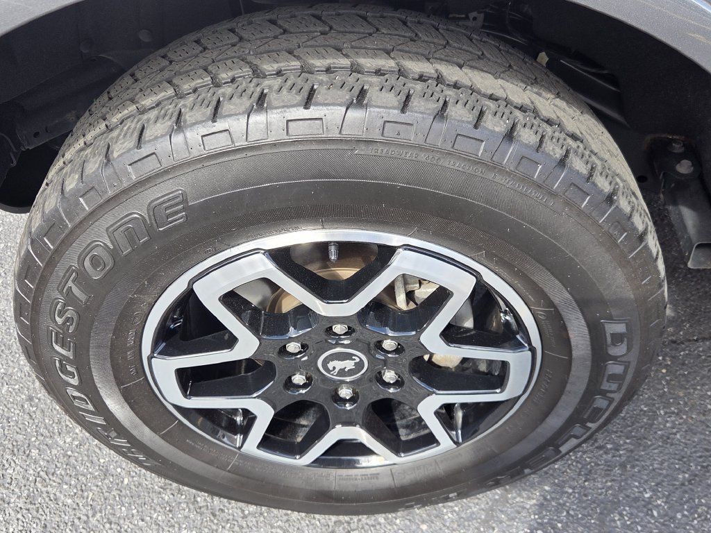 Used 2022 Ford Bronco Outer Banks AWD/4WD image 14