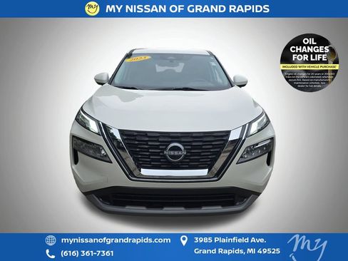Used 2023 Nissan Rogue SV AWD/4WD image 3