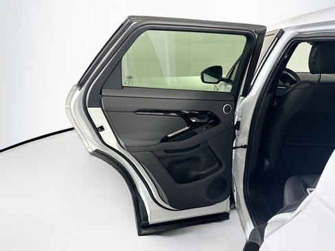 Used 2025 Land Rover Range Rover Evoque S image 28