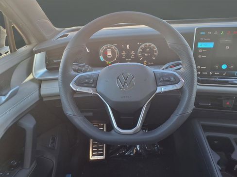 New 2026 Volkswagen Tiguan SE R-Line image 13